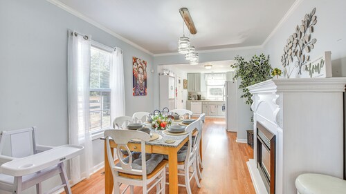 9 Mi to Downtown: Sanford Home w/ Hot Tub