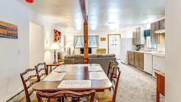 Rumah (2 Bedrooms) | Interior