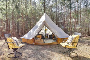 Apartment (0 Bedroom) | Interior - Georgia Farmhouse Studio w/ Hiking Trail (Lithonia)