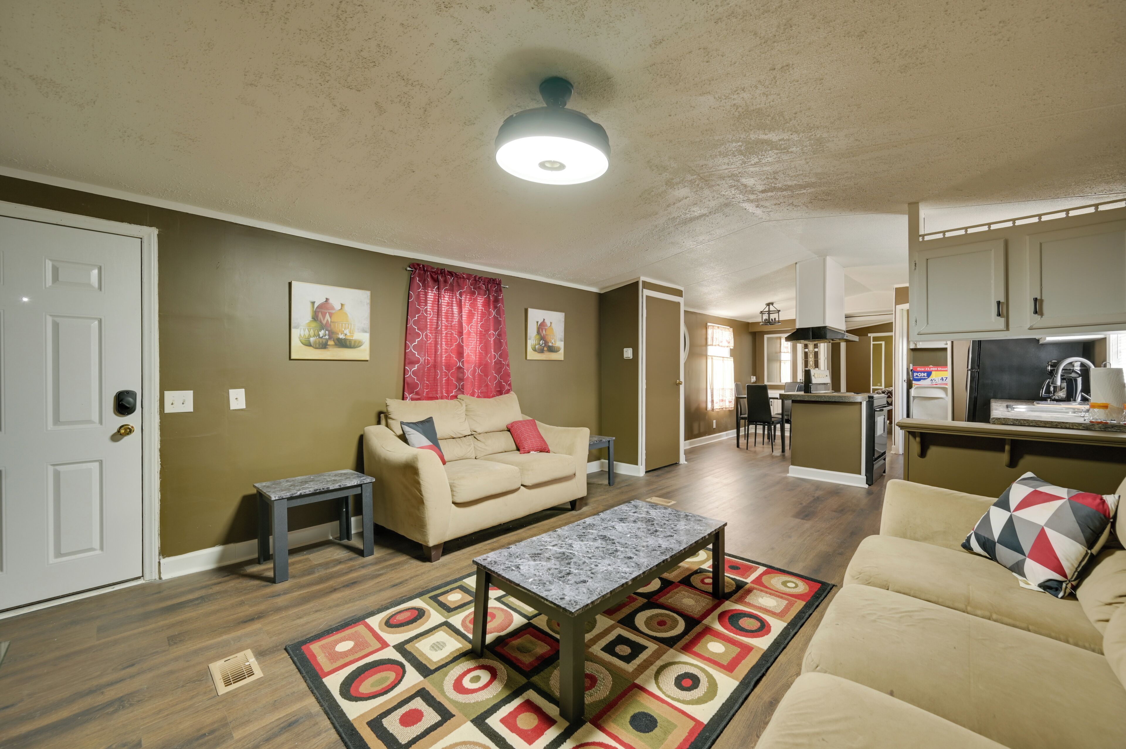 House (3 Bedrooms) | Interior