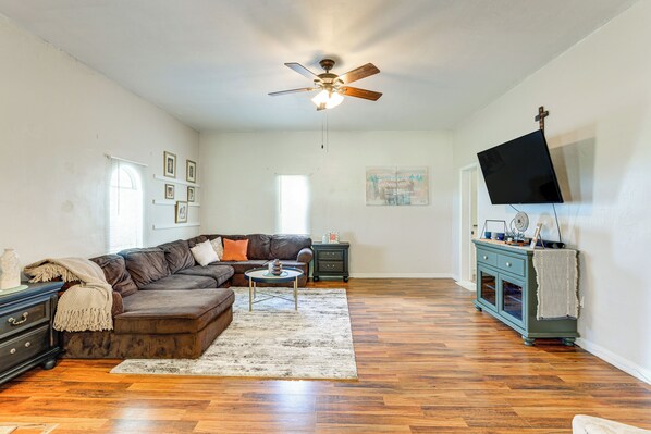 House (2 Bedrooms) | Front of property