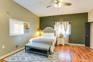 House (2 Bedrooms) | Interior - Private Patio w/ View: Peaceful Trenton Home (Trenton)