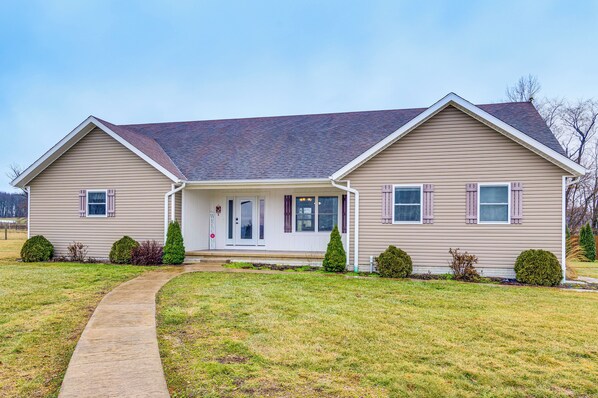 House (4 Bedrooms) | Front of property