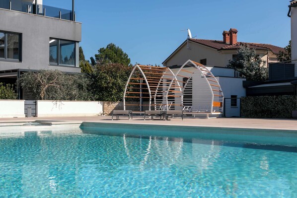 Pool - Sunset Bay apartment with pool in Medulin (Medulin)