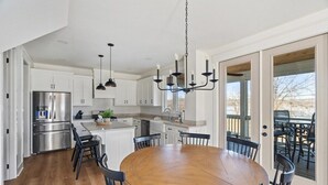 Dining - On Reel Time at River Rocks Plantation (Guntersville)