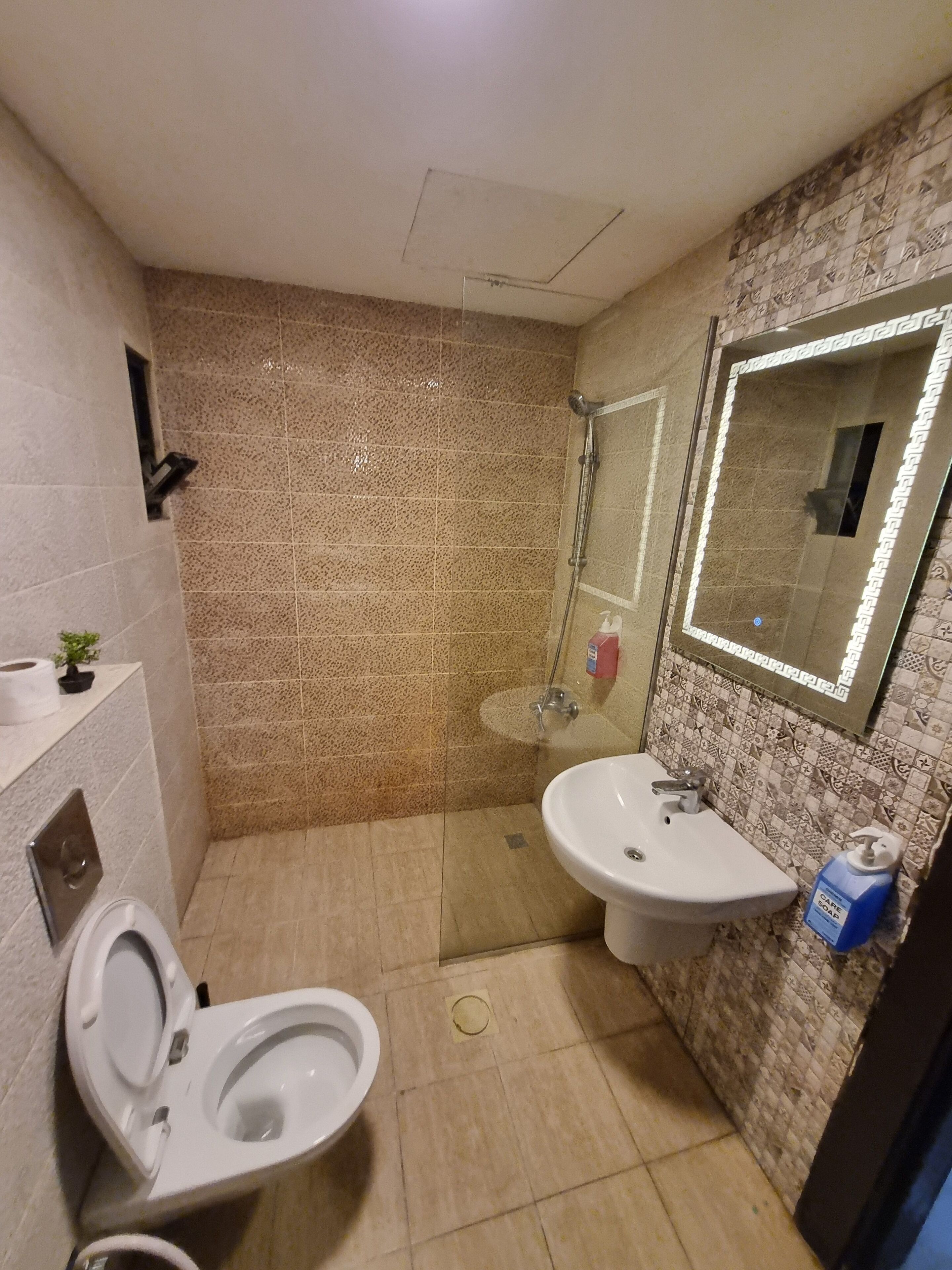 Apartment, 1 Bedroom, Accessible, Smoking | Bathroom