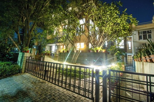 Opulent Antique 6BR Villa in Gurugram