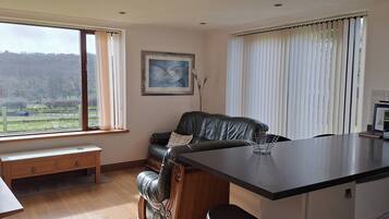 Cottage | Living area