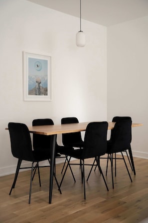 Dining - Maison Rasco • Two-Bedrooms Apartment • Old Montreal • Central • Pet Friendly • Self Check-In Access • Full Kitchen • Wi-Fi • AC (Montreal)