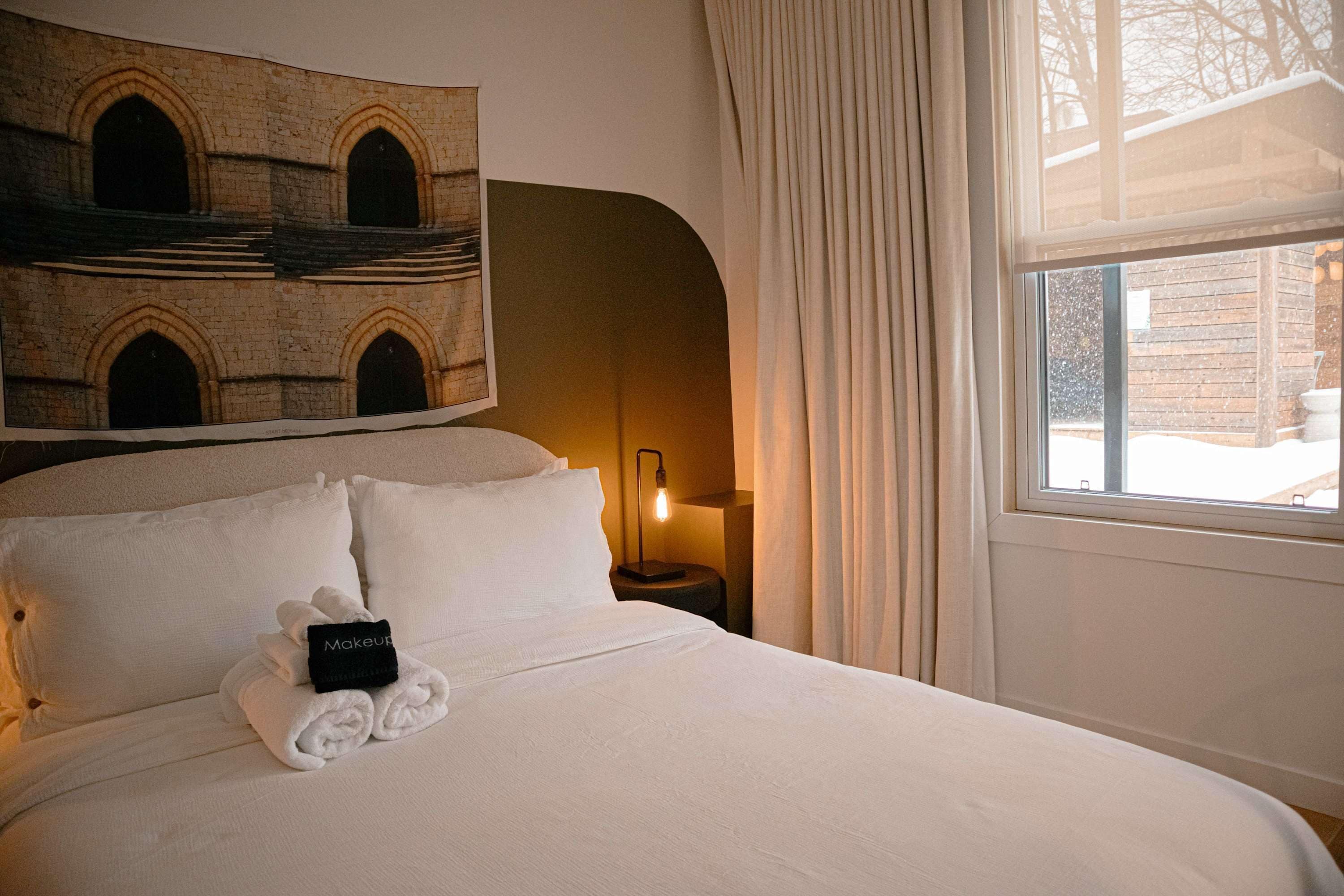 1 bedroom, desk, iron/ironing board, WiFi