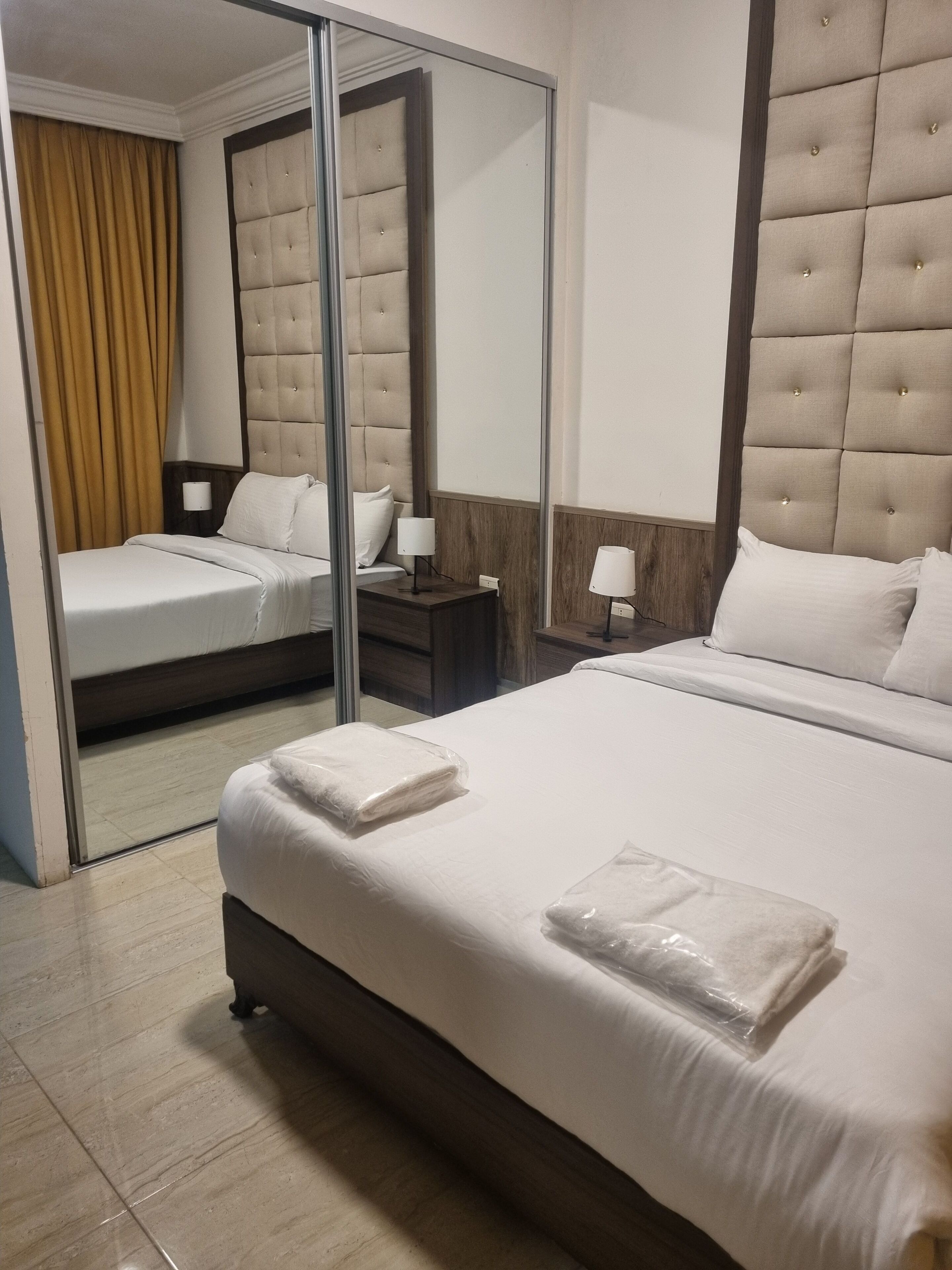 Apartment, 1 Bedroom, Accessible, Smoking | 2 bedrooms