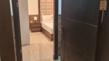 Apartment, 1 Bedroom, Accessible, Smoking | Interior