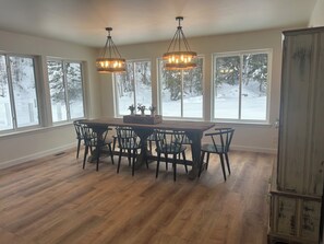 Dining - Private, luxury, 4-bedroom home minutes from downtown Bigfork (Bigfork)