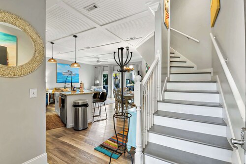 The Beach is Calling-this 3bd Villa is the answer!