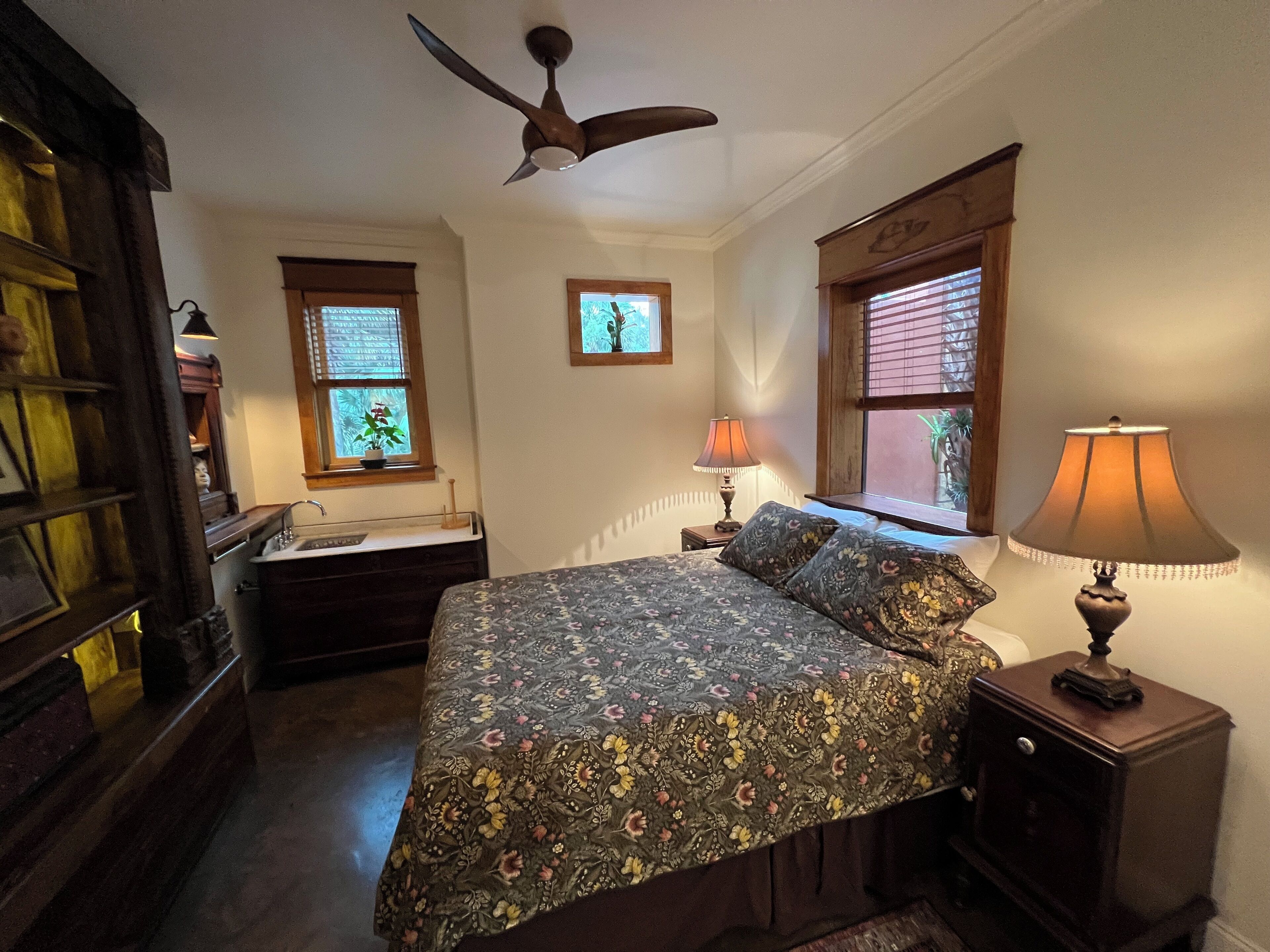 1 室のベッドルーム、インターネット、ベッドシーツ、車椅子でアクセスできる設備