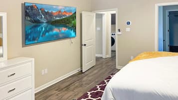 3 bedrooms, iron/ironing board, free WiFi, bed sheets