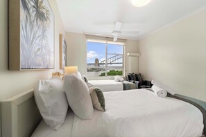 2 habitaciones, tabla de planchar con plancha, wifi y ropa de cama