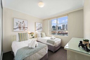 2 bedrooms, iron/ironing board, WiFi, bed sheets
