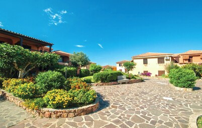 Residence in Marinella just 300 mt from the sea