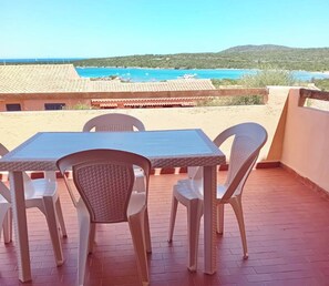 Family Apartment | Terrace/patio - Residence in Marinella just 300 mt from the sea (Golfo Aranci)