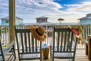 Property grounds - Delight w/ a Private Pool & Water Views, Pet Friendly + Boat Parking (Port St. Joe)