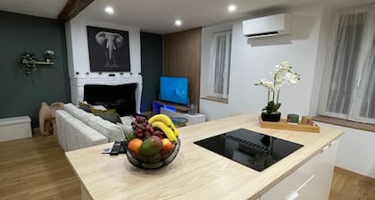 Parifou Air-conditioned cosy house with play area for families