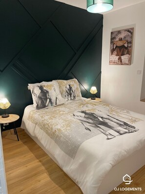 3 habitaciones, caja de seguridad en la habitación y escritorio 