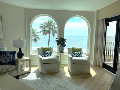 417 Seascape Villas, Oceanfront Condo, Stunning Ocean Views! Overlooking Pool