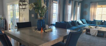 Cozy one bedroom w/private bathroom with WiFi, pool, fitness room