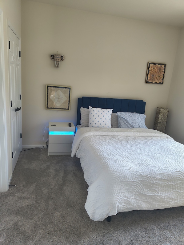 Bügeleisen/Bügelbrett, WLAN, Bettwäsche