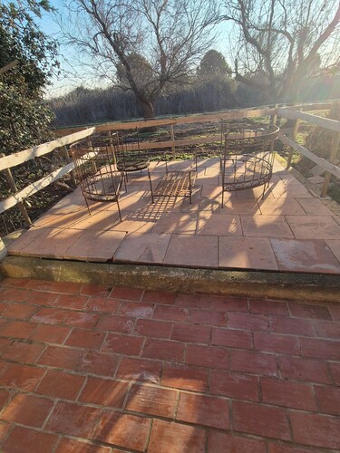 Cozy& Zen rental in Camargue overlooking horses and ponds nature immersion