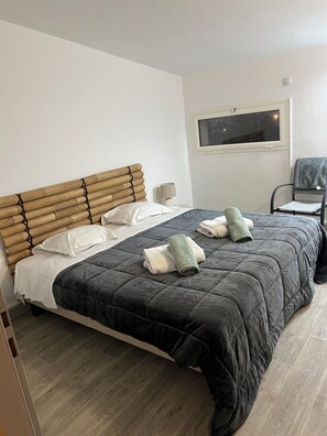 3 Schlafzimmer, Bügeleisen/Bügelbrett, WLAN, Bettwäsche