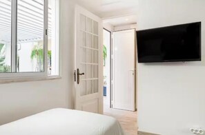 4 Schlafzimmer, Schreibtisch, Bügeleisen/Bügelbrett, kostenloses WLAN