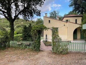 Exterior - Farmhouse with magnificent view (Oms)