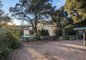 Property grounds - Farmhouse with magnificent view (Oms)