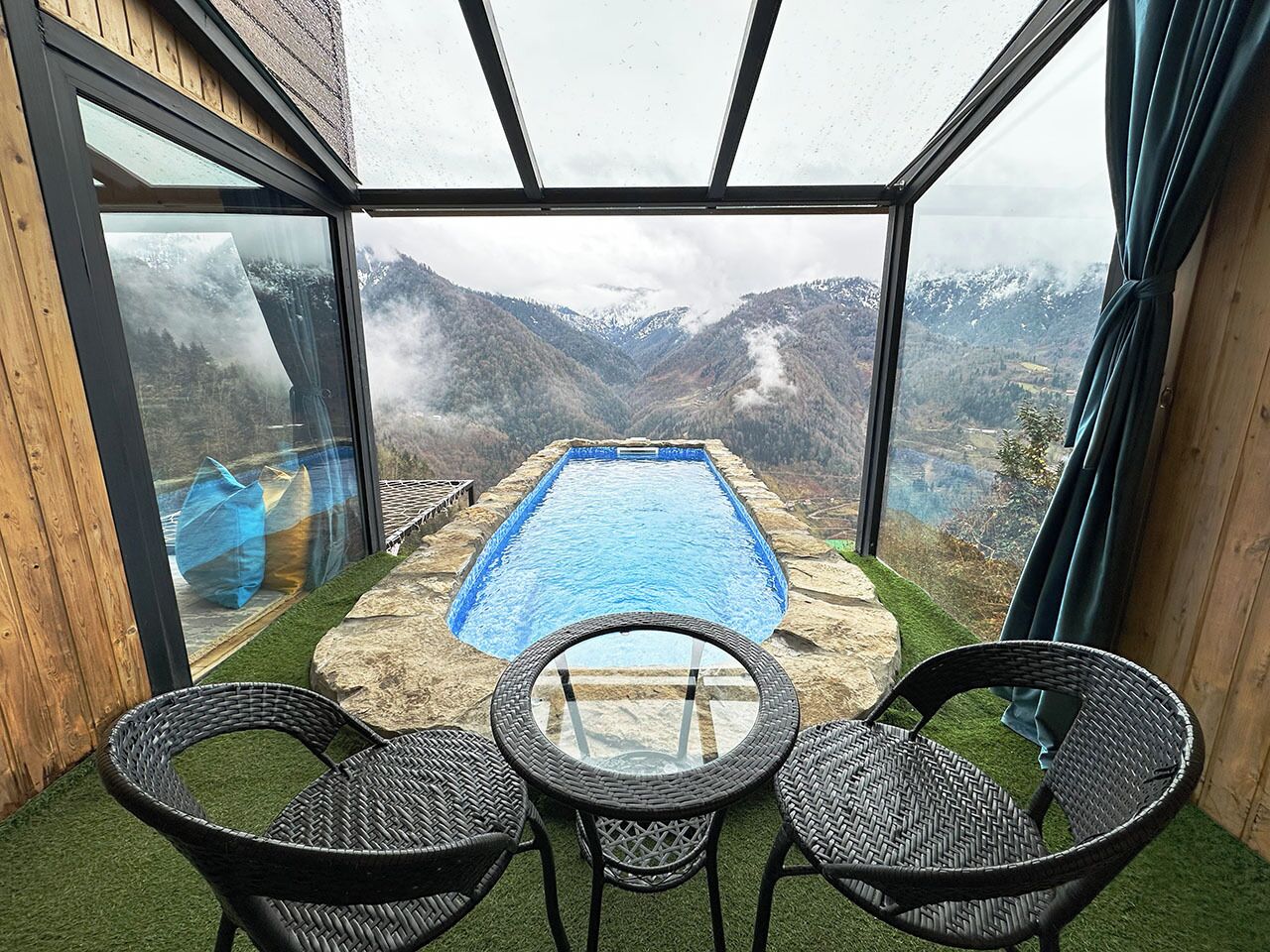 Luxury Villa, Balcony, Mountain View | Terrace/patio