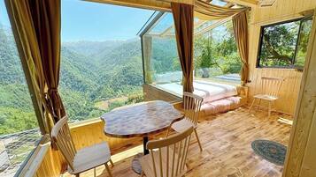 Signature Cabin, Mountain View | Living area