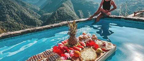 Luxury Villa, Mountain View | Individually decorated, individually furnished, soundproofing, free WiFi