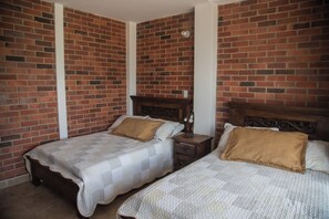 5 bedrooms, iron/ironing board, WiFi, bed sheets - Enjoyable 5-bedroom house with WiFi in Sesquilé (Sesquilé)