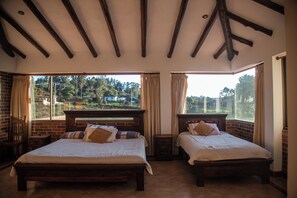 5 Schlafzimmer, Bügeleisen/Bügelbrett, WLAN, Bettwäsche