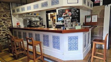 Snack bar