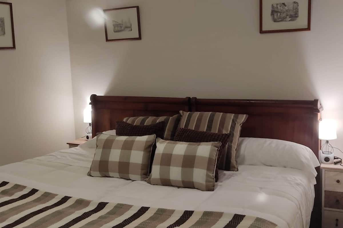 Down comforters, soundproofing, free WiFi, bed sheets