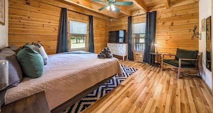 Spacious Cozy Cabin Retreat on 5-Acres with HotTub!