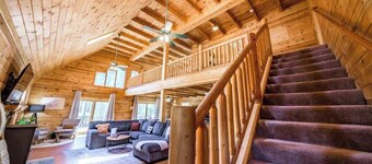 Private 5-Acre Cabin with Hot Tub