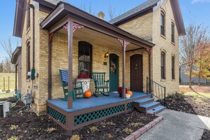 Exterior - Stuga House: A historic Carver cottage right on hiking and biking trails (Carver)