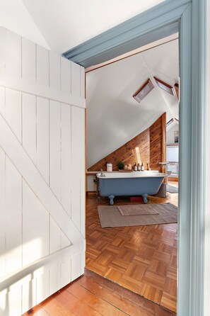 Interior - Stuga House: A historic Carver cottage right on hiking and biking trails (Carver)