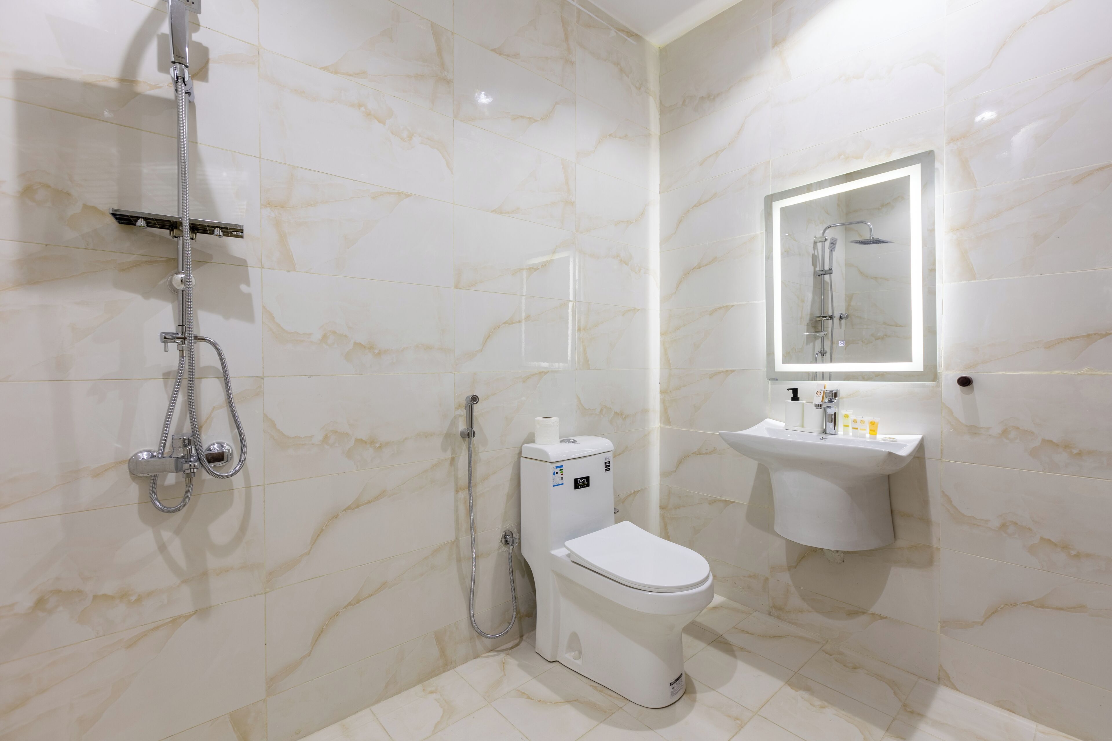 Family Apartment | Bathroom