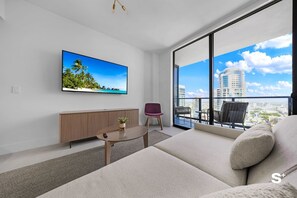 Living room - Downtown 1BR Apt with Skyline Views (Miami)