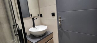 SEASONAL RENTAL RENOVATED STUDIO 35M2 IN ORCIÈRES