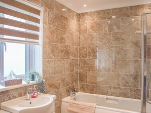Towels - 1 bedroom accommodation in Saltash (Saltash)